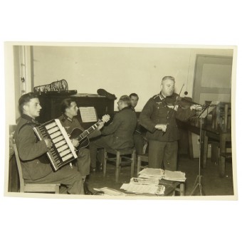 Фотография музыкального оркестра из III/ A.R (mot)3 9. Batterie. Espenlaub militaria